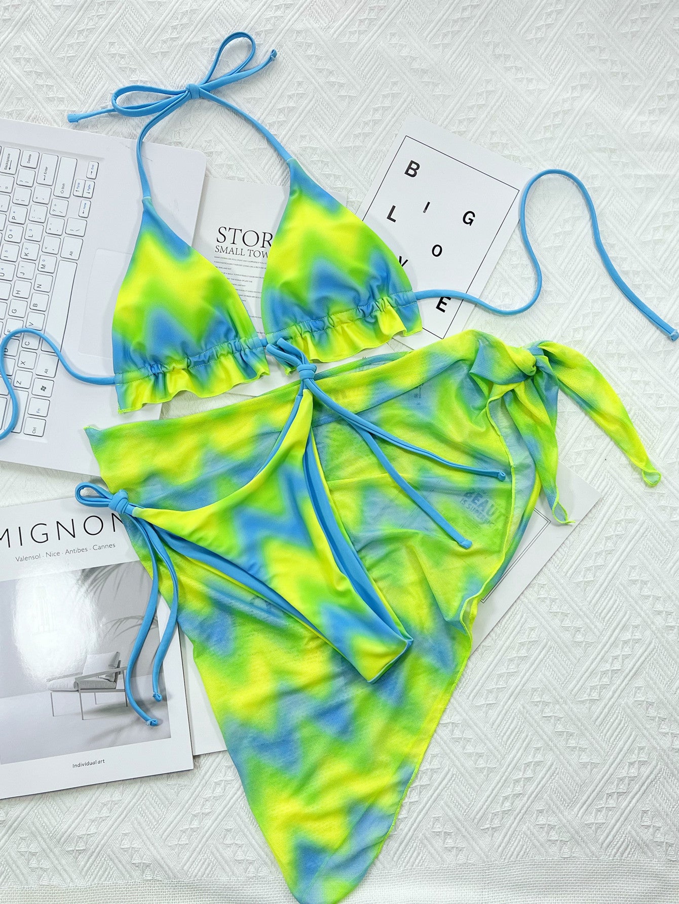 BikiniGlow™ – סט ביקיני ירוק עם חצאית תואמת לקיץ הישראלי